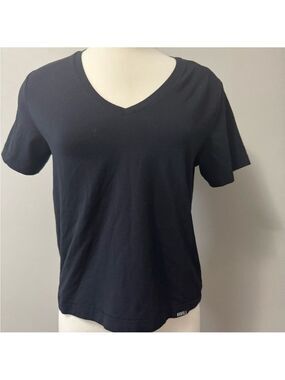 NOBULL Black  V-Neck Short Sleeve Tee Small